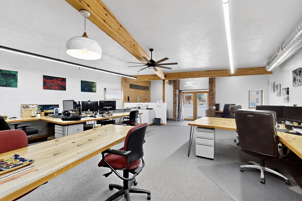 HIGH END RETAIL/OFFICE IN LOS RANCHOS