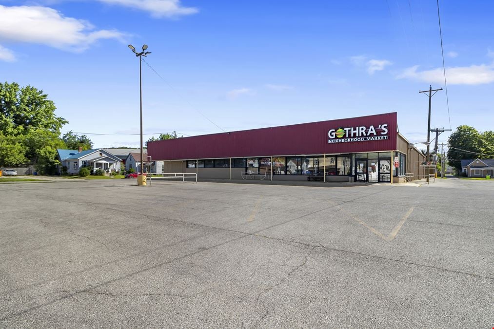 17,060 SF Former Grocery Store