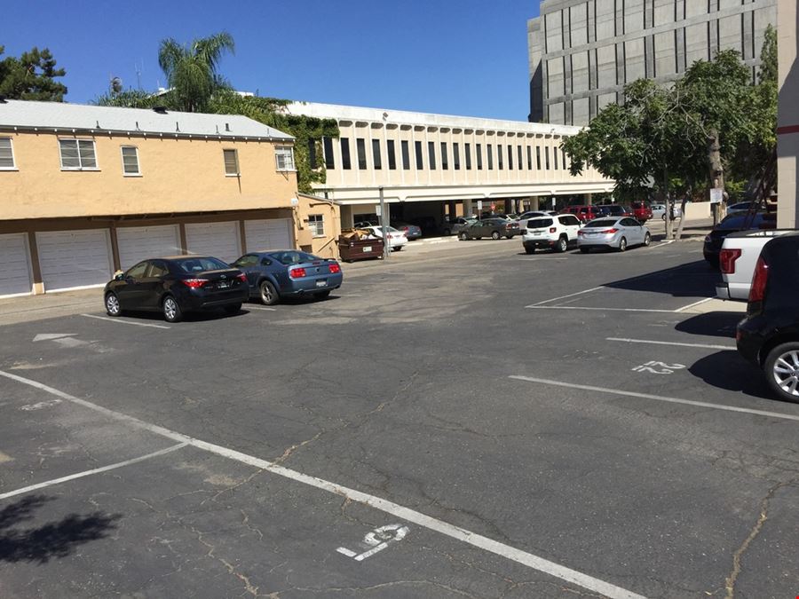 Full Service Class A Office Space Near Courthouse