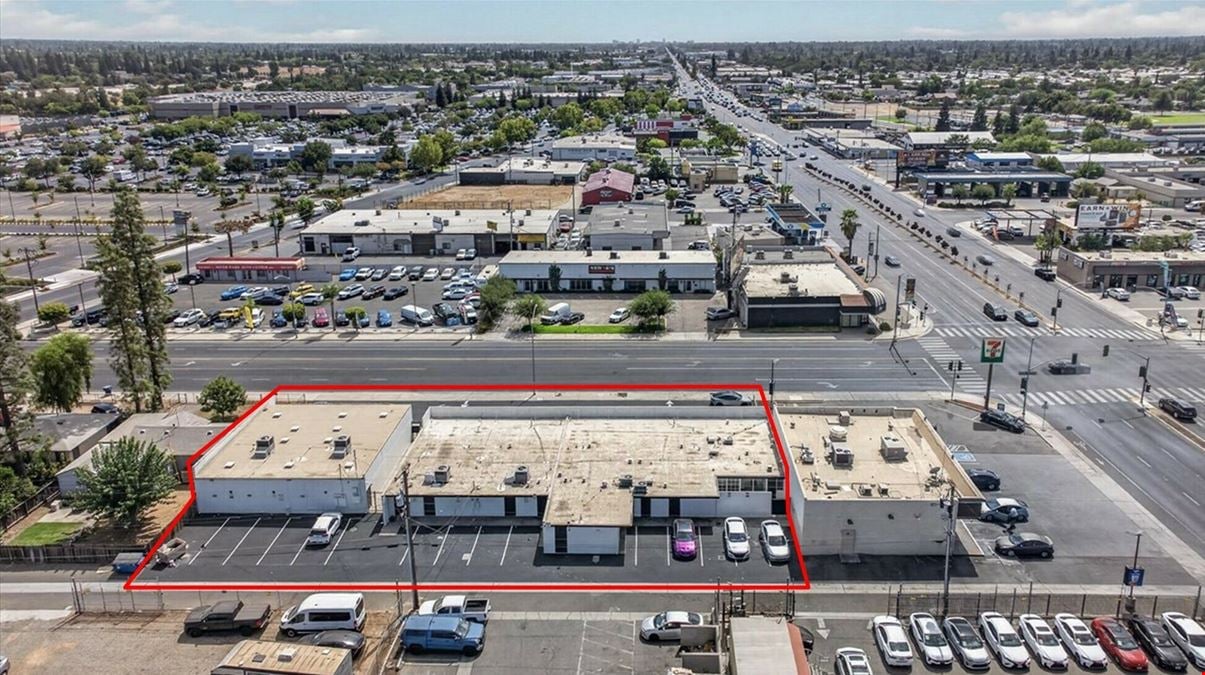 High Exposure Prime Retail Shop Spaces Near River Park