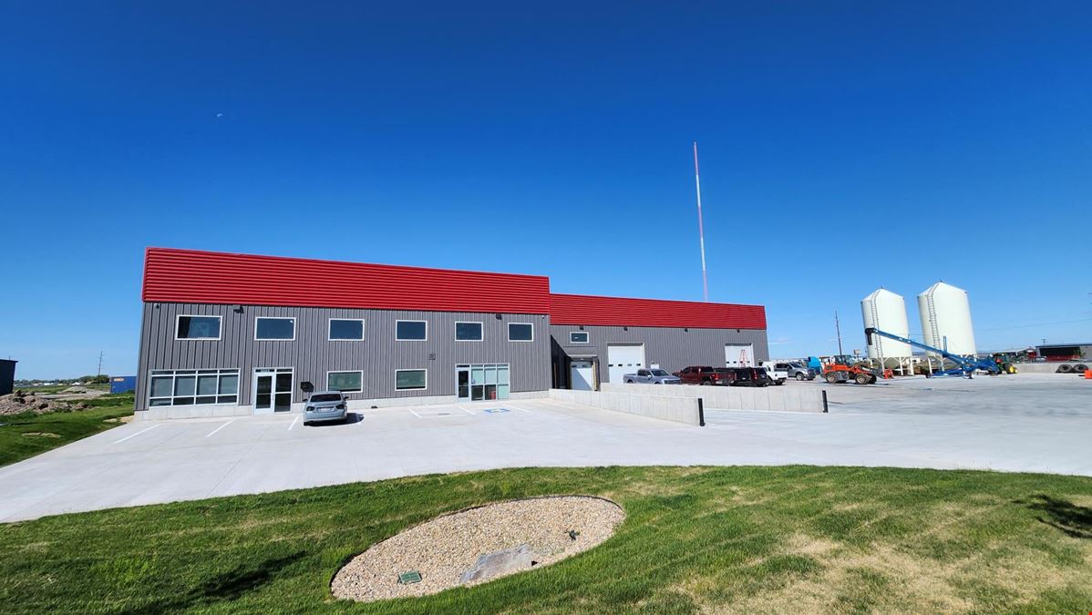 2124 E Industrial Blvd