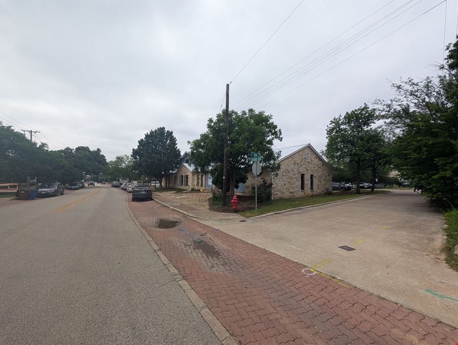 12 Chisholm Trail Rd