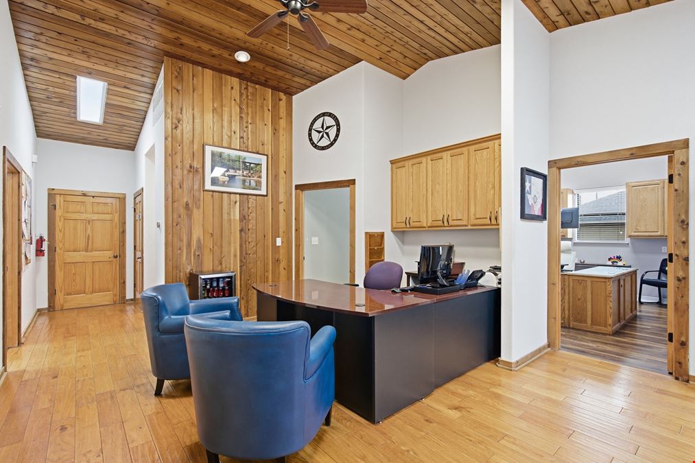 For Sale +/- 1,760 SF Professional Office