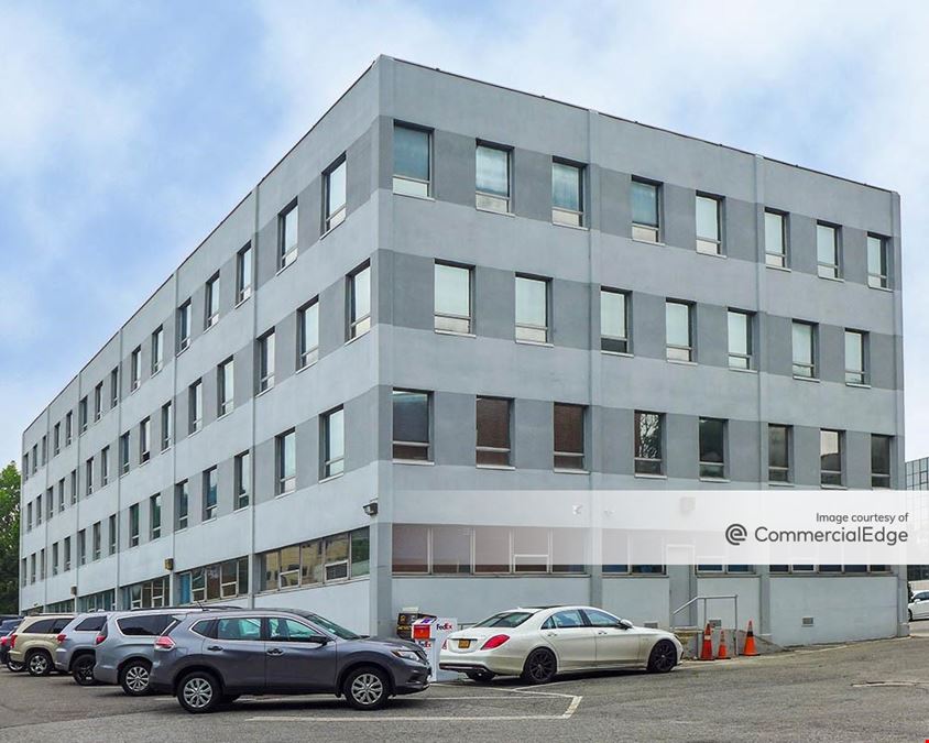 150-160 Great Neck Road