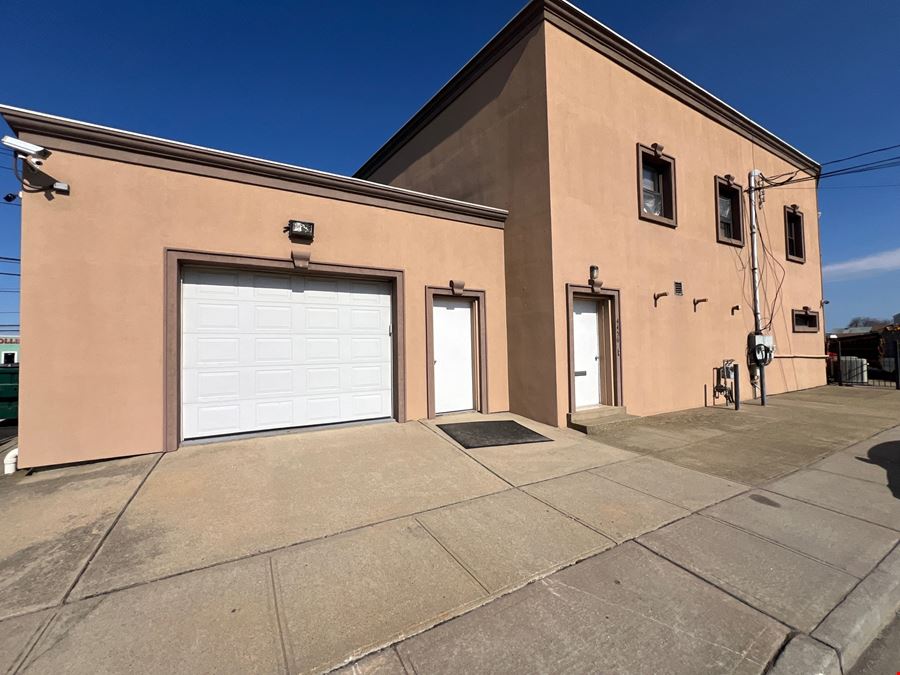 4435 Austin Blvd