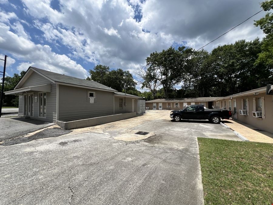 Fort Benning Road Plaza & Pinewood Apartments