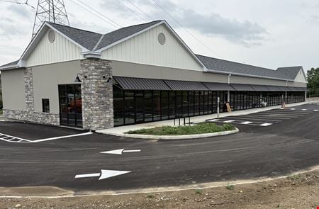 Preview of Retail space for Rent at 6470 N Hamilton Rd