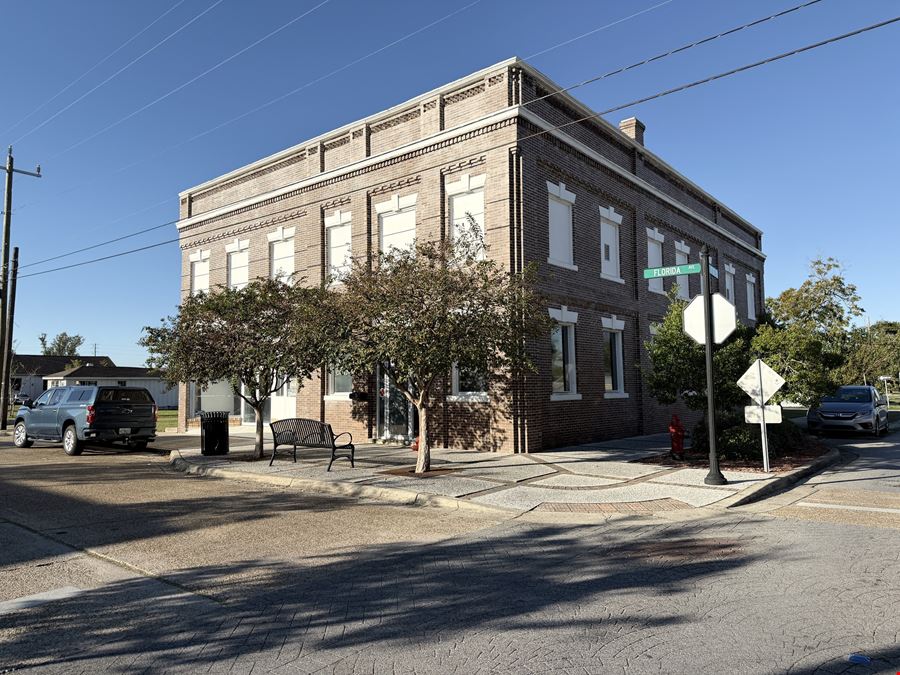 Historic Lynn Haven Bank Building | 7,360 SF Mixed-Use Redevelopment Opportunity in Downtown Core