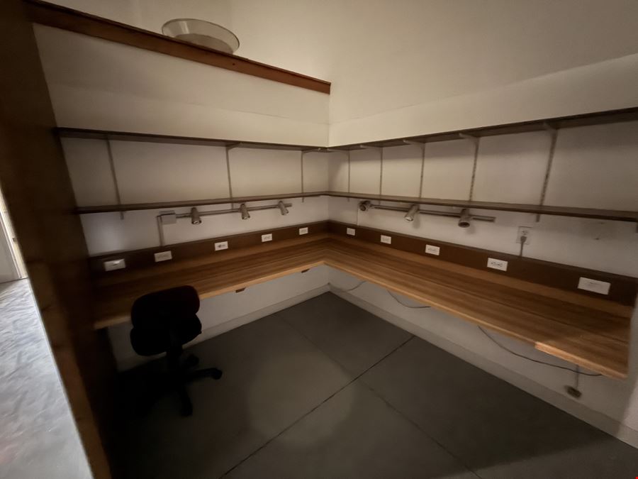 2621 Overland - Suite A
