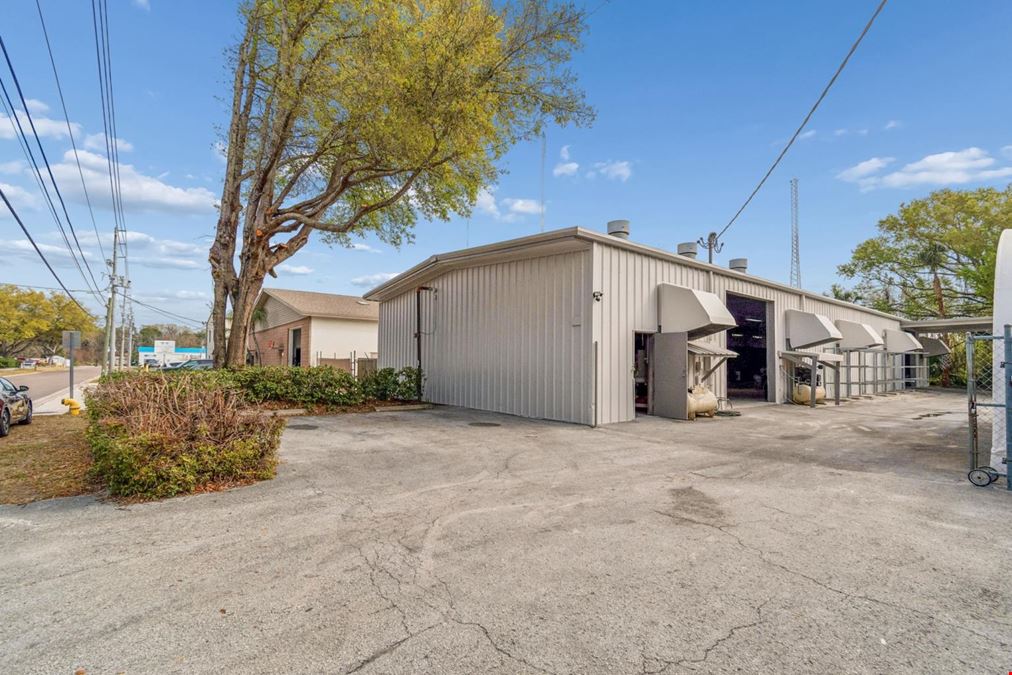 1060 Harbor Lake Dr