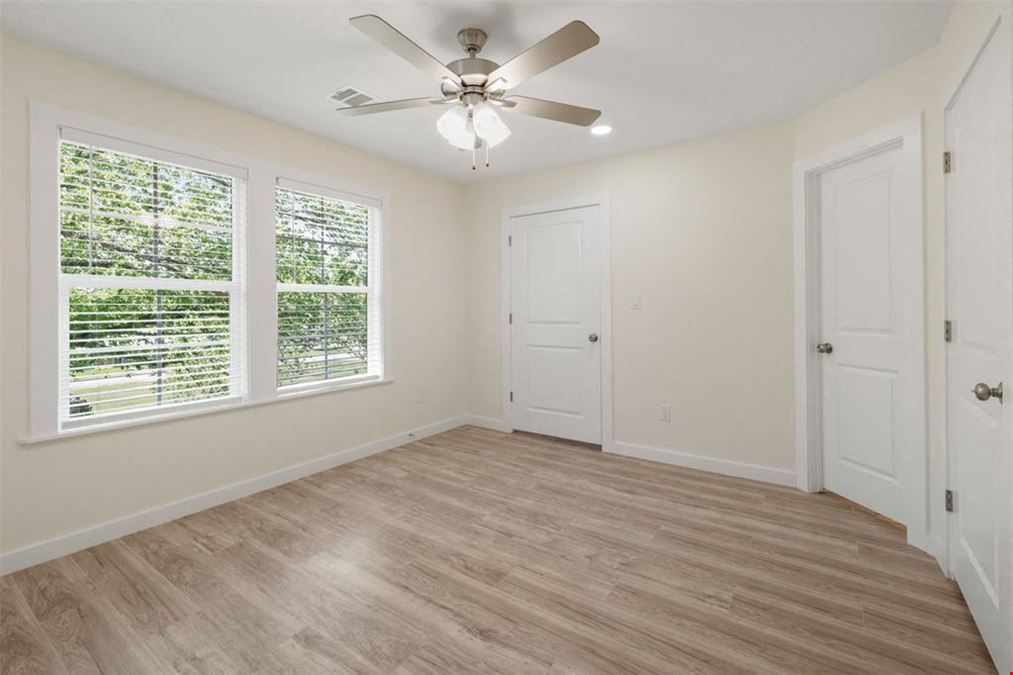 1310 E Alamo St