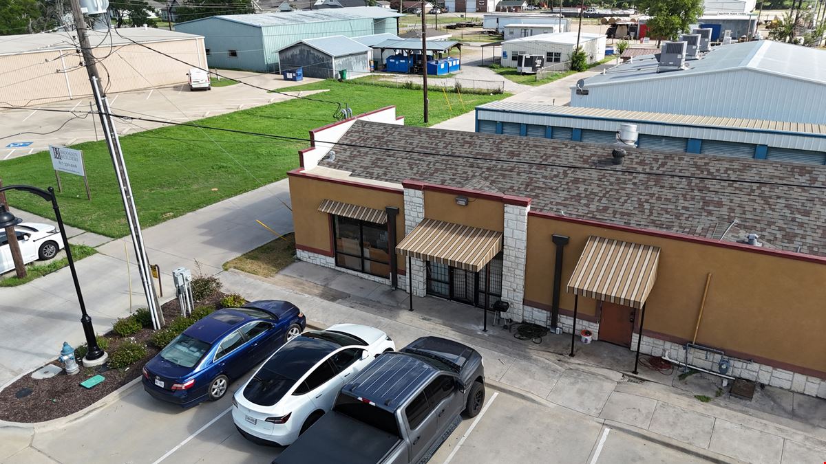 Prime Retail Space Available in Justin, TX – Ideal for Restaurant or Takeout!