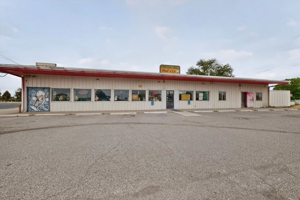 724 N Main St