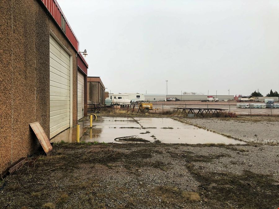 4,750 Office/Shop on 1.82 Acres