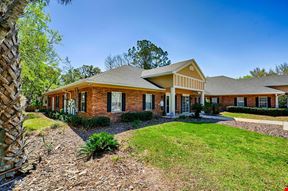 4423 NW 6 Place