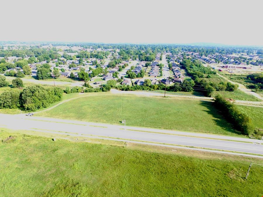 6.39 ACRES AT 3602 W. EMMA, SPRINGDALE, AR