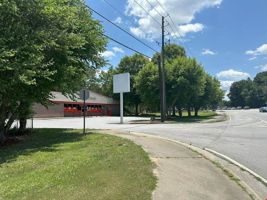 Former Family Dollar | Flexible Re-Purposing Opportunity