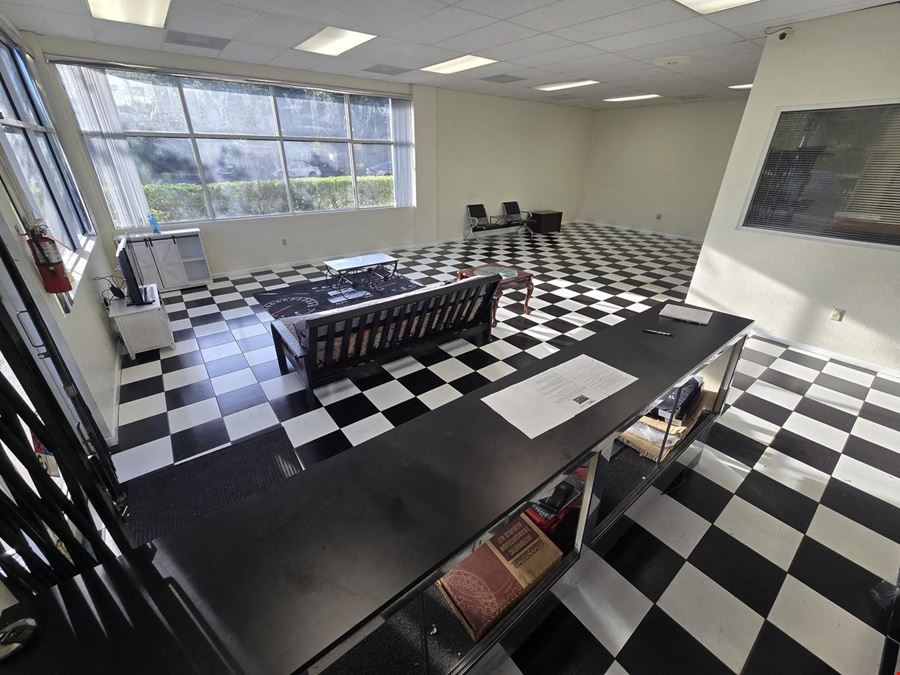 Industrial Flex Space | Corner Unit