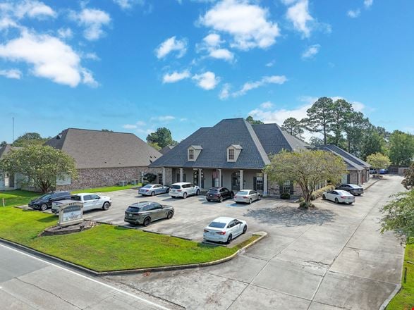 Preview of Office space for Rent at 9247 Bluebonnet Blvd