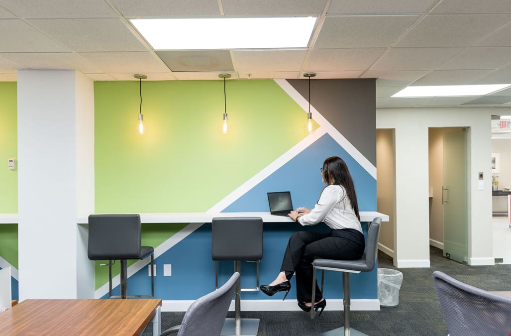 Lakeside Workspaces