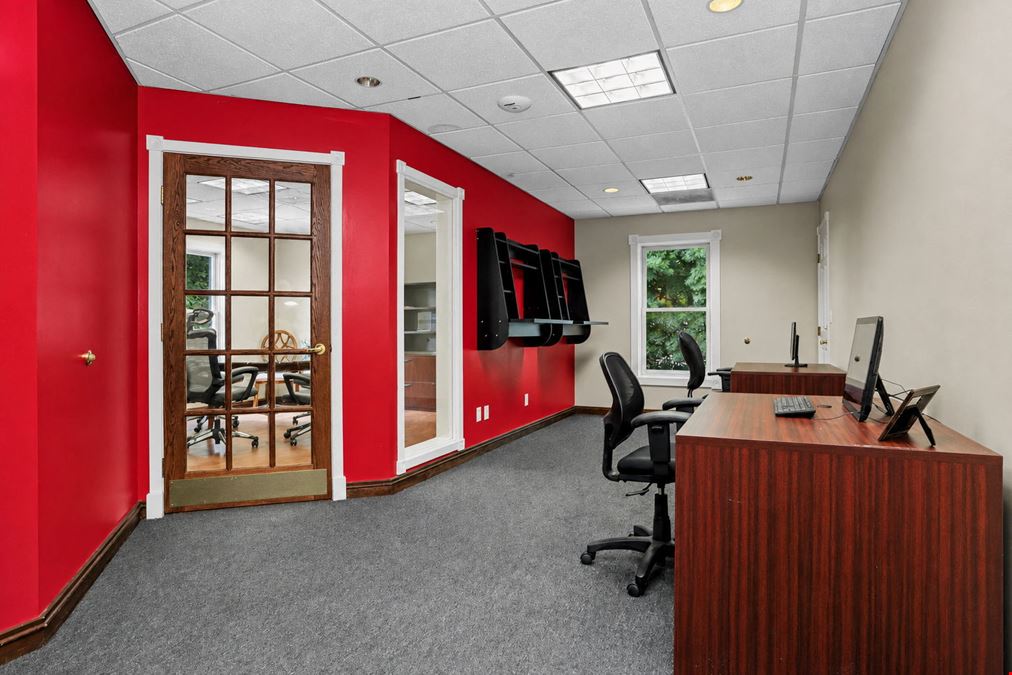 27 Mill Plain Rd #4