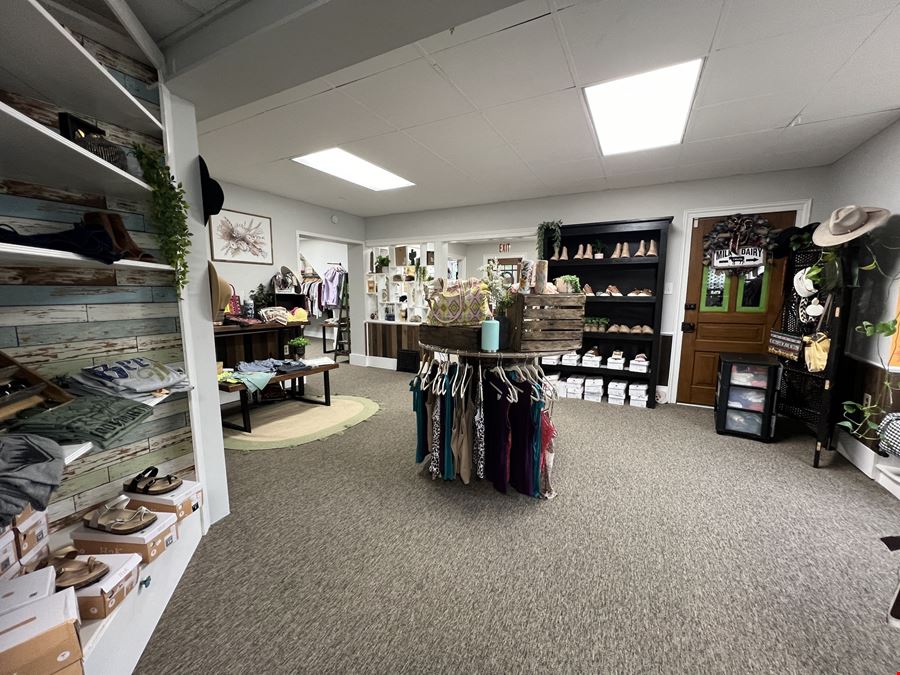 Large, updated retail building that can easily accommodate multiple tenants