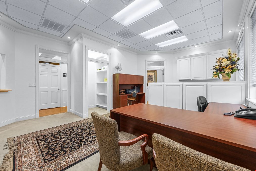 Meridien Center Executive Office Suite