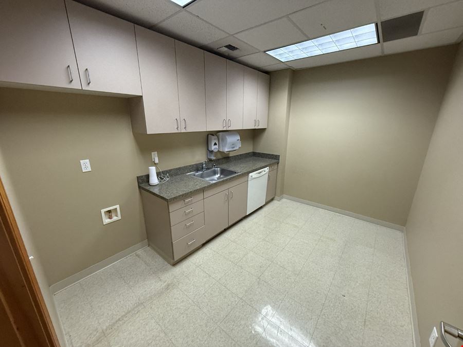 1004 E Main