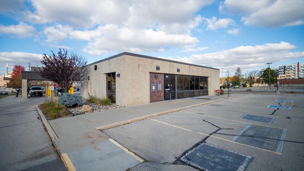 Center Street Premier Flex-Commercial Space 