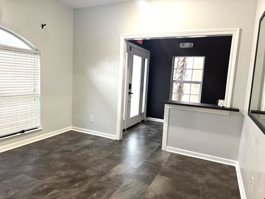 4301 - 4305 Spanish Trail | Legacy Plaza