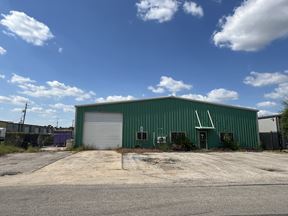 713 NEBRASKA STREET, SOUTH HOUSTON- 7,920 SF IND WAREHOUSE