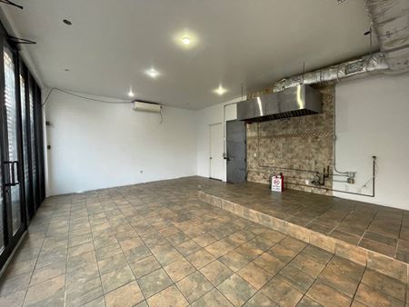 Preview of Mixed Use space for Rent at 565 Evergreen Ave