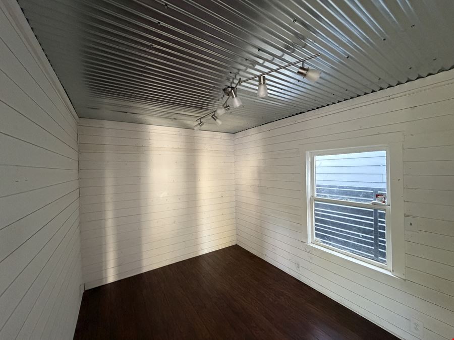 Office w/ Downtown Parking