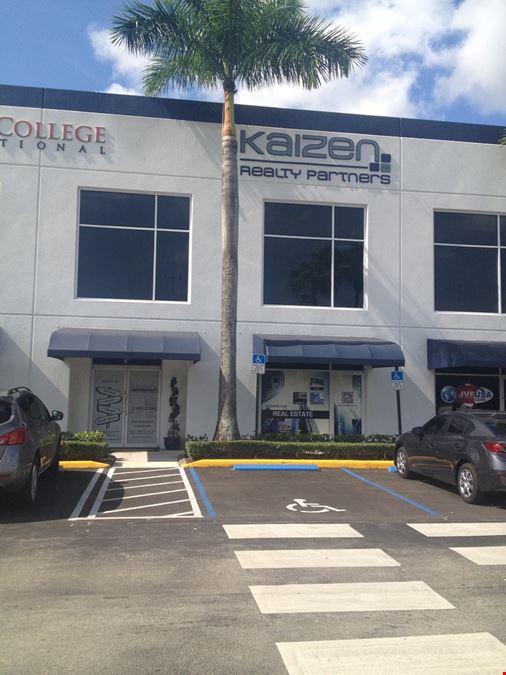 Retail Medical Office in Miami Airport Center for Sale or Lease