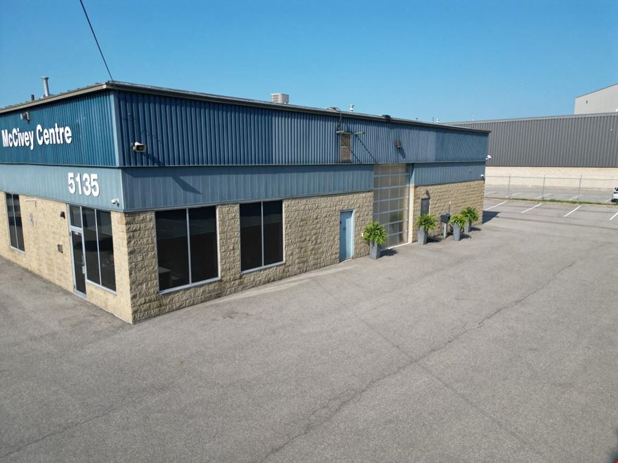 5135 Fairview Street, Burlington, ON L7L 4W8