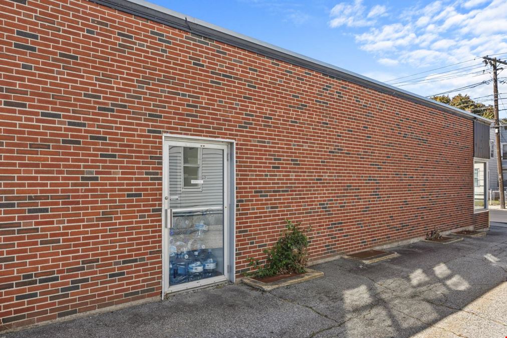 Free-Standing Retail or Office Building in Nashua, NH