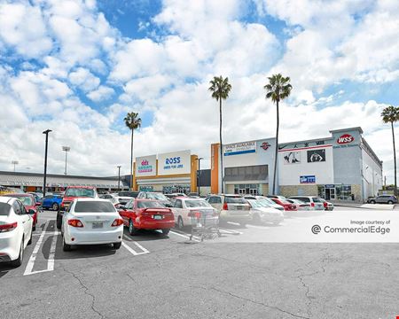 Preview of commercial space at 988 West Slauson Avenue
