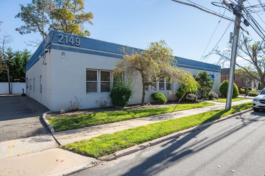 2149 Wantagh Ave