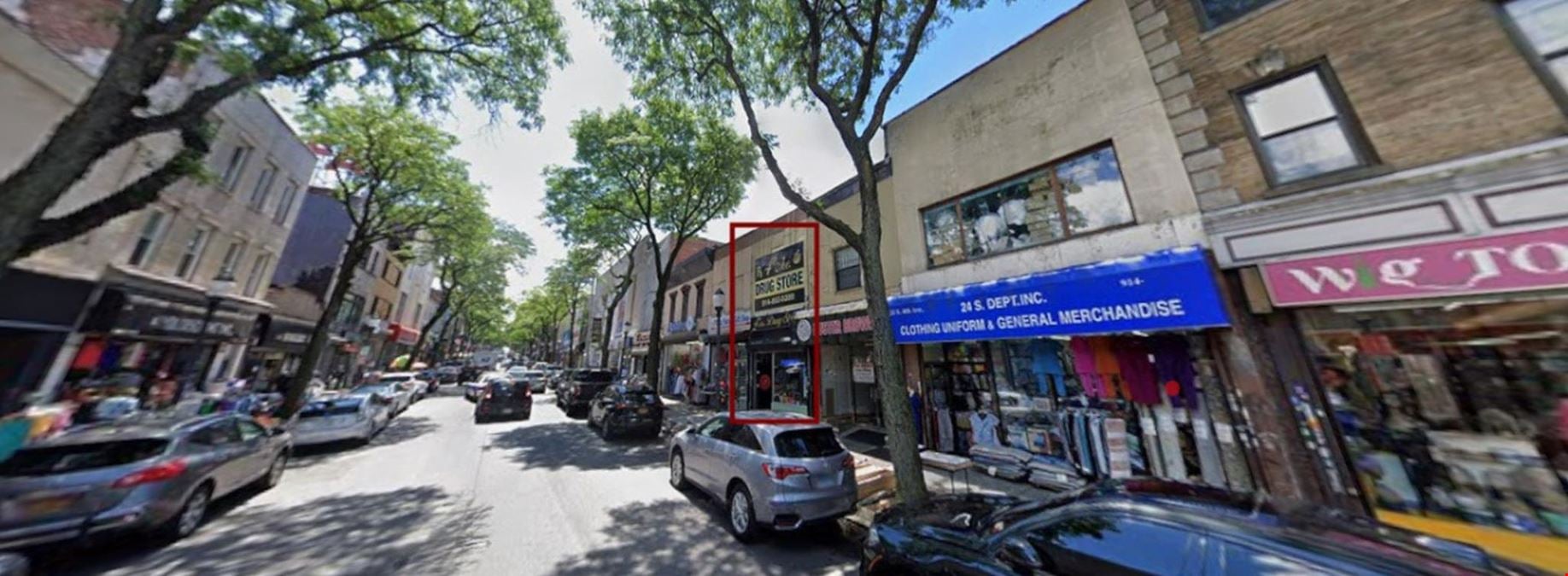Great Foot Traffic Sign Street Visibility Well Established Pharmacy Retail Store Next To Buses!