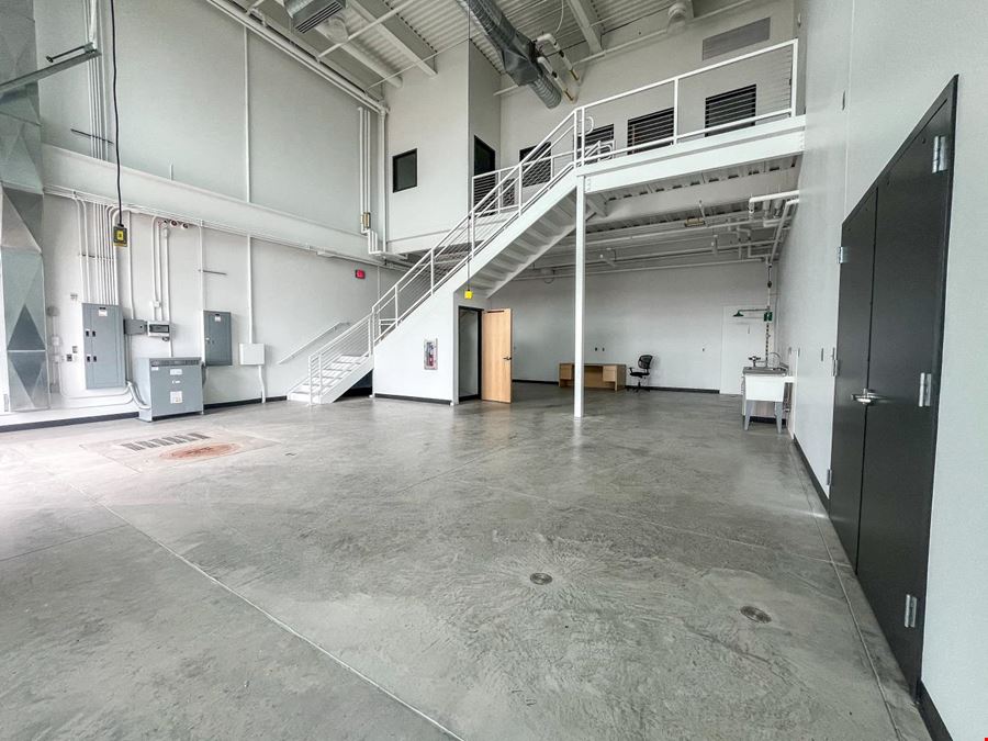 108 E Main St