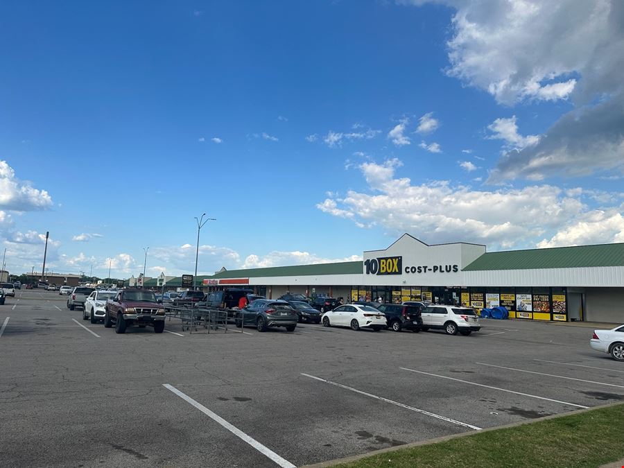 250 Cloverleaf Plaza