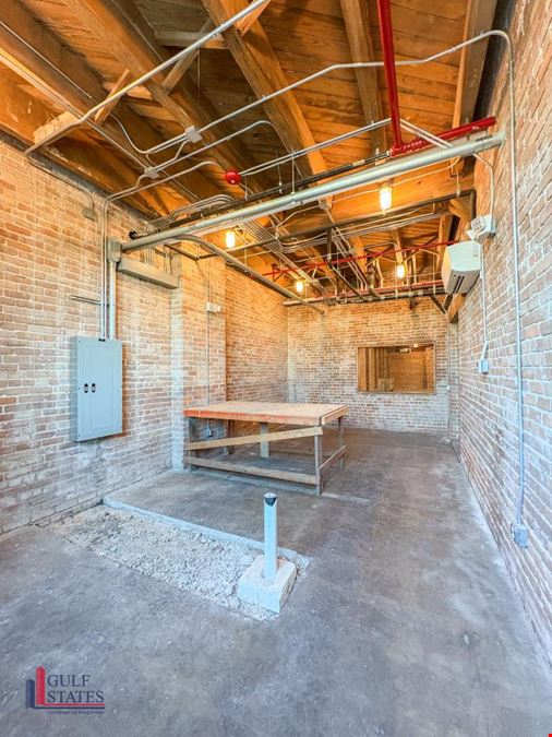 Komp Building 319 E Pine St