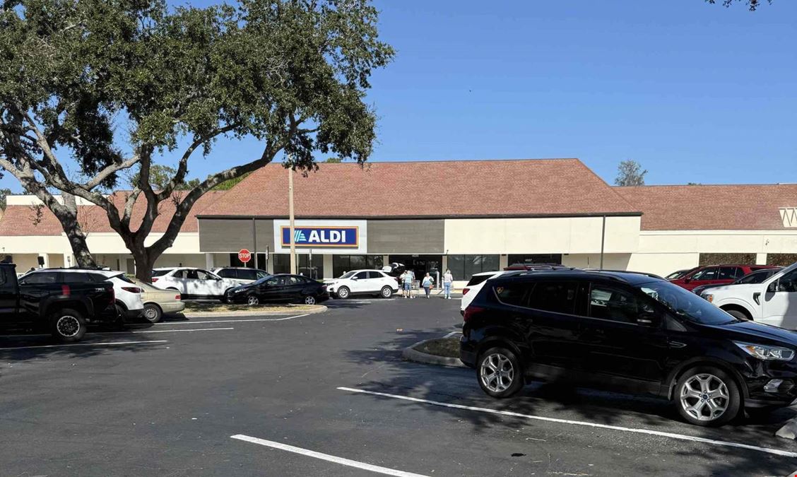 Riverwood Shopping Center