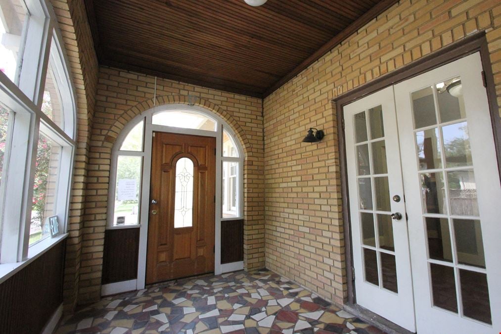 1751 Dauphin St., Mobile AL 36604