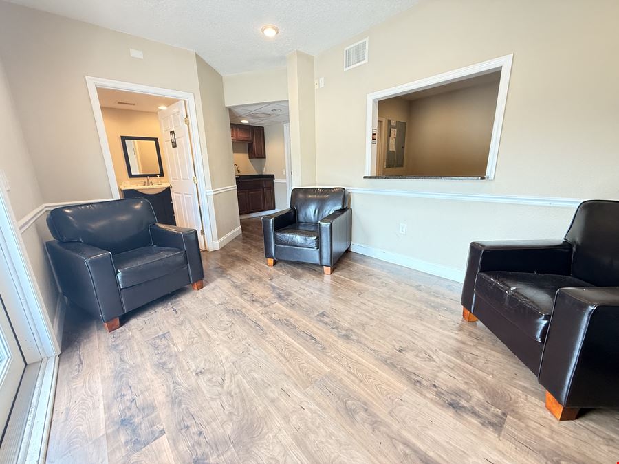  Updated Office Suites + Optional Live/Work Apartment | 4,532 SF | Downtown New Port Richey
