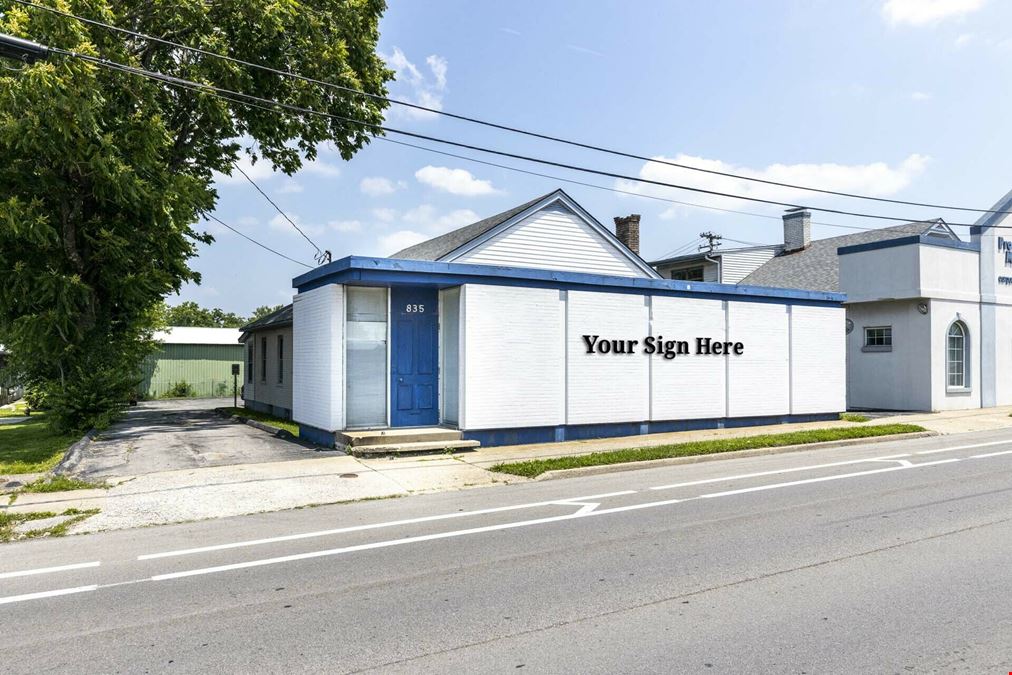 Highly Visible Turn-Key Salon Space