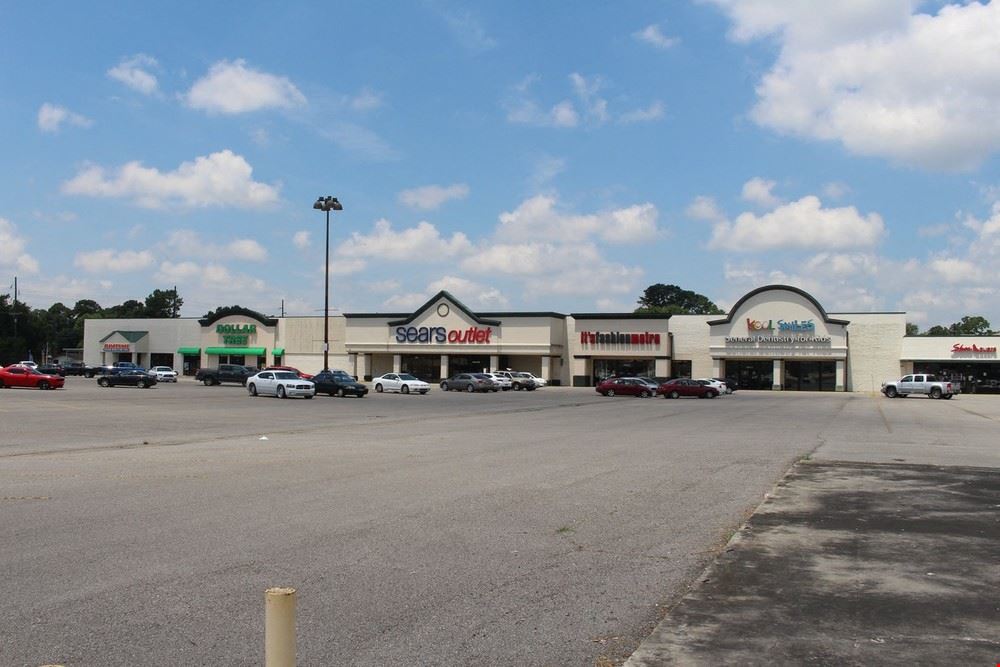 Parkway Plaza Shopping Center