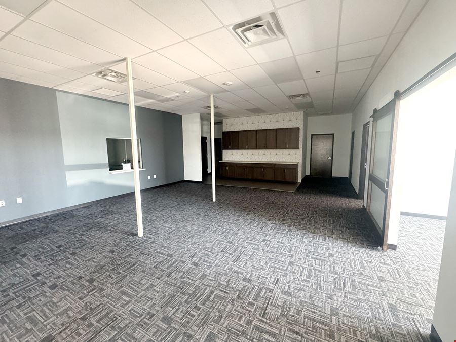 150 Inglewood Dr