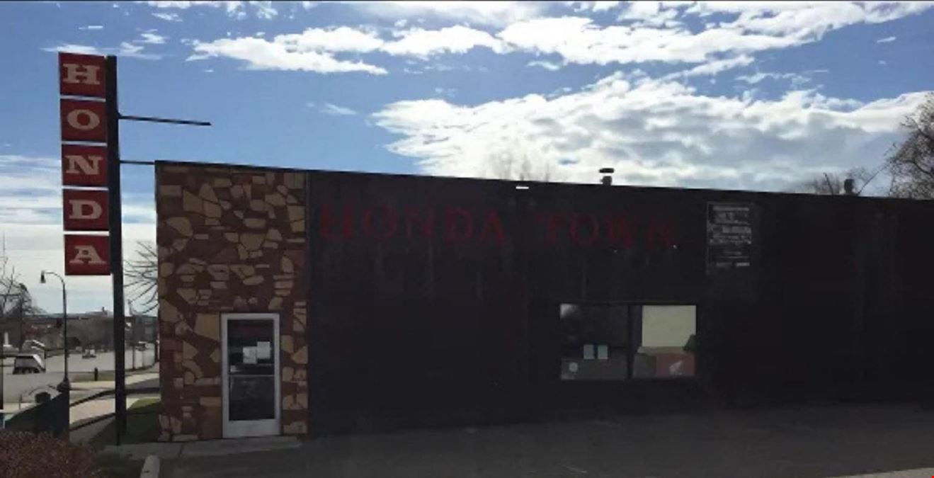  HondaTown Retail & Industrial-Flex Building