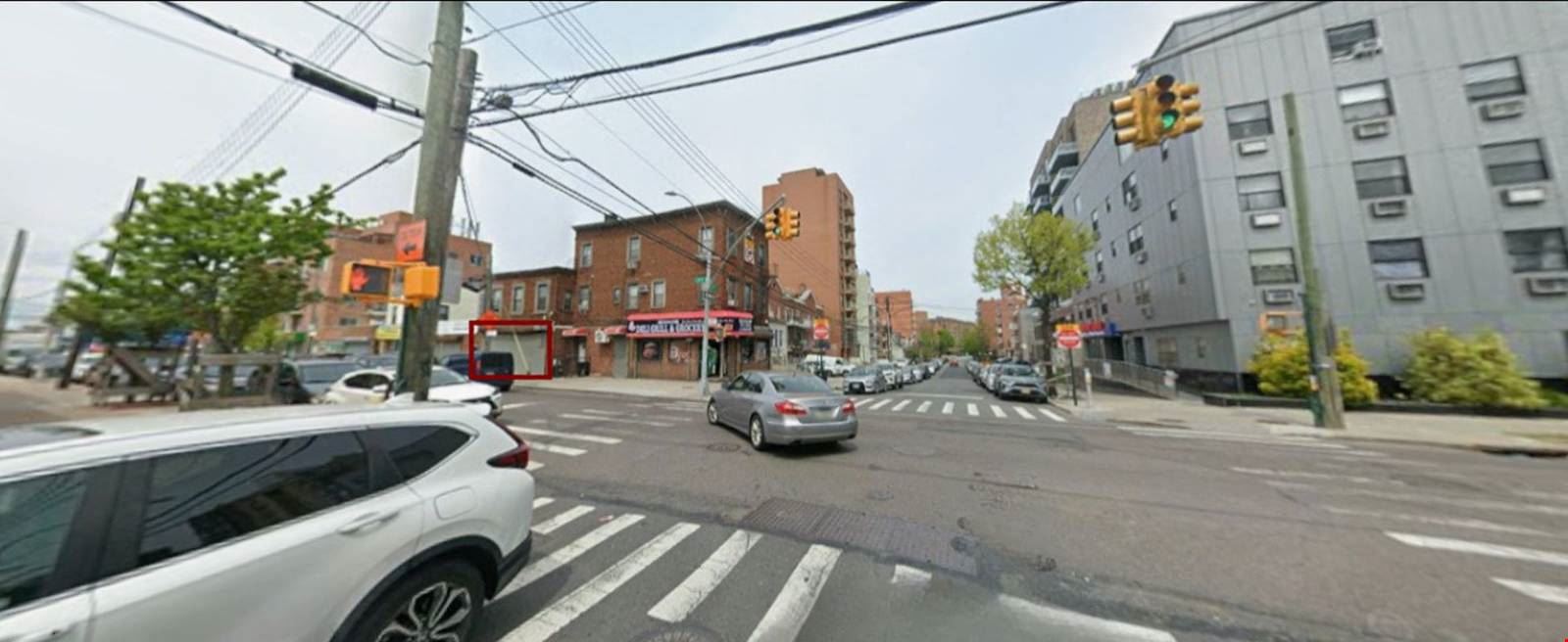 31-52 137th St, #Street Level